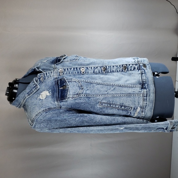 EUC Torrid Light Wash Stretch Denim Jacket  2X - Picture 3 of 8